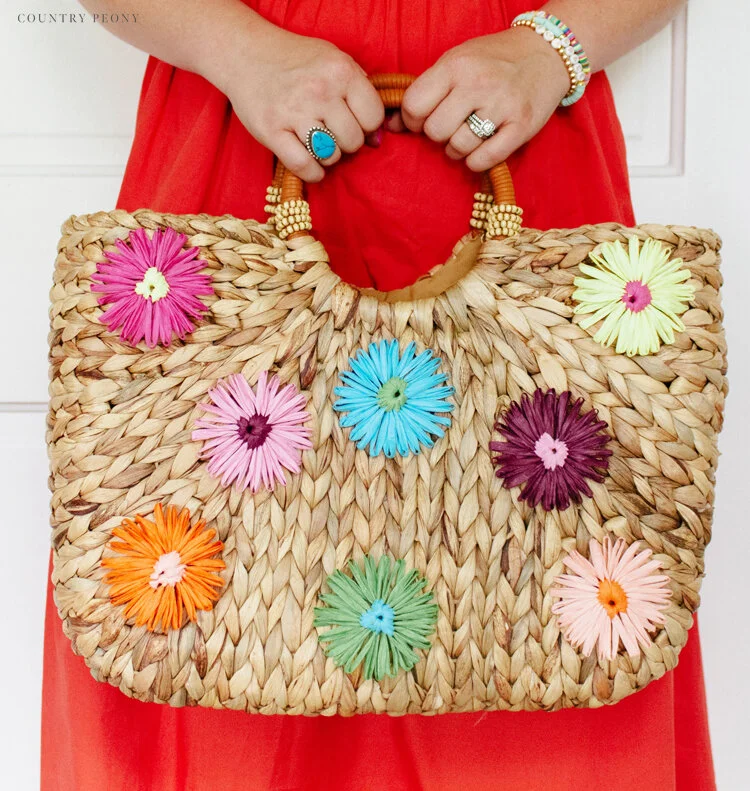 DIY Raffia Flower Tote Bag with Clover's Flower Loom — Country Peony